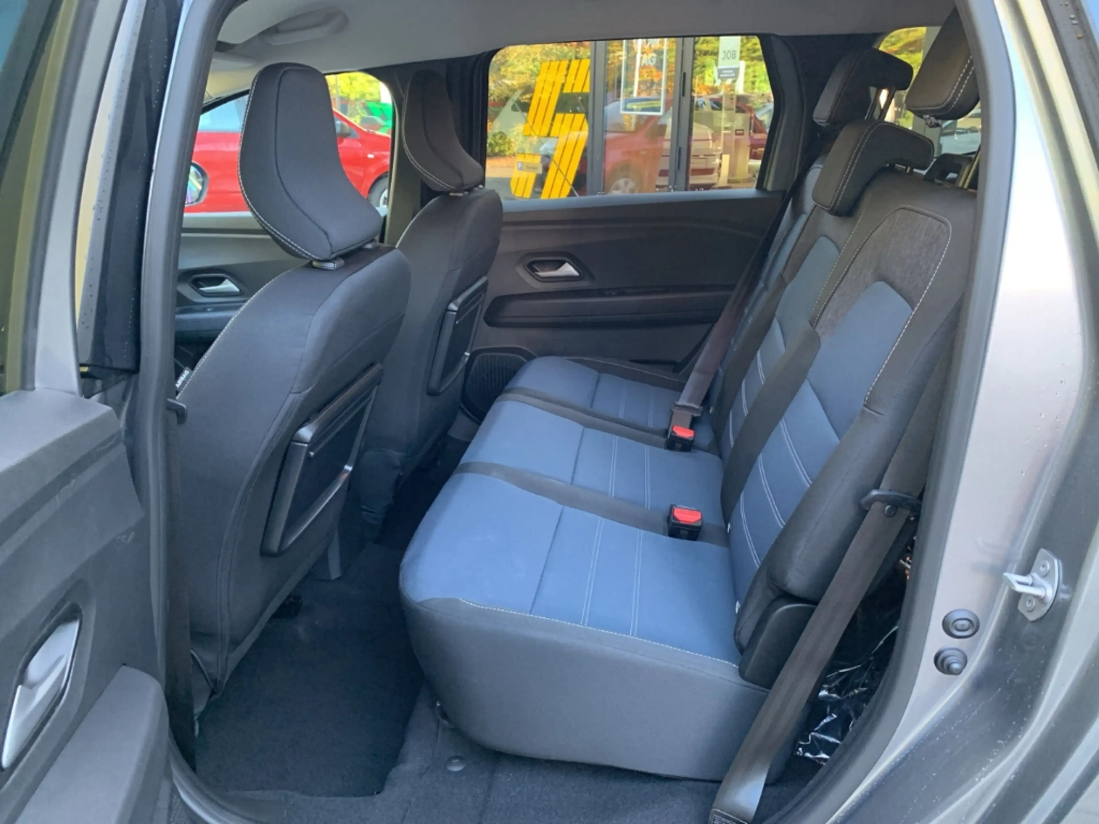 Dacia Jogger JOURNEY HYBRID 155 7-SITZER Journey SHZ+PDC+NAVI — photo 11