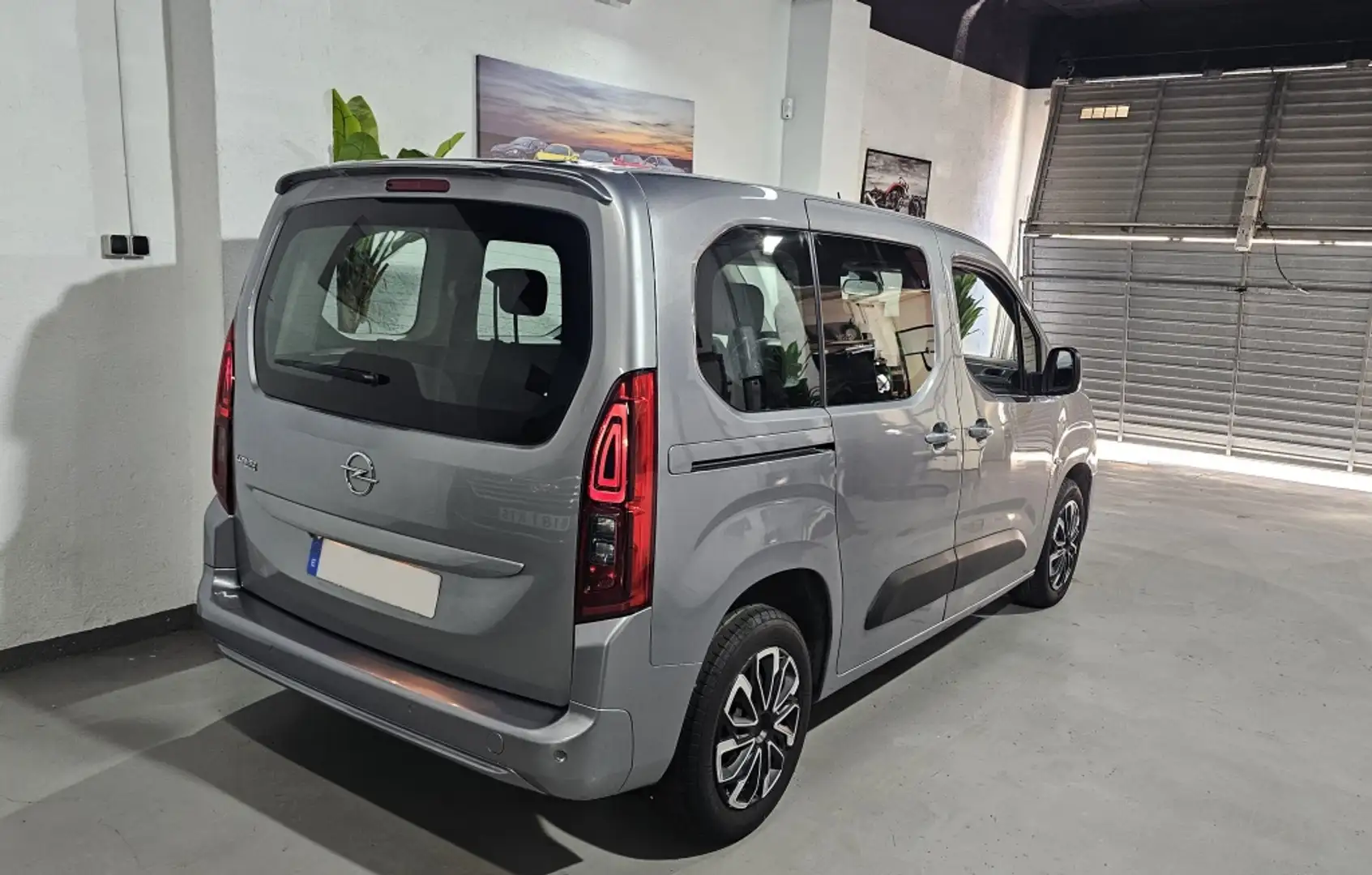 Opel Combo Life 1.5TD S/S Elegance L 100 Grijs - 2