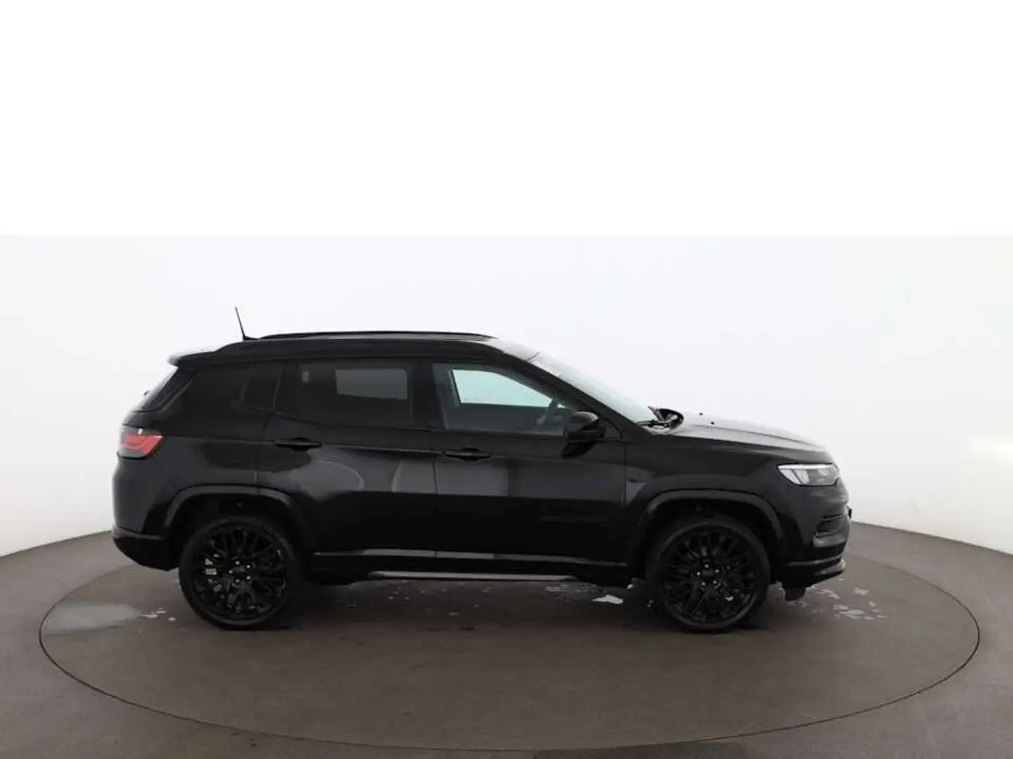 Jeep Compass 1.3 S 4x4 Aut LED RADAR NAVI LEDER R-CAM Nero - 2