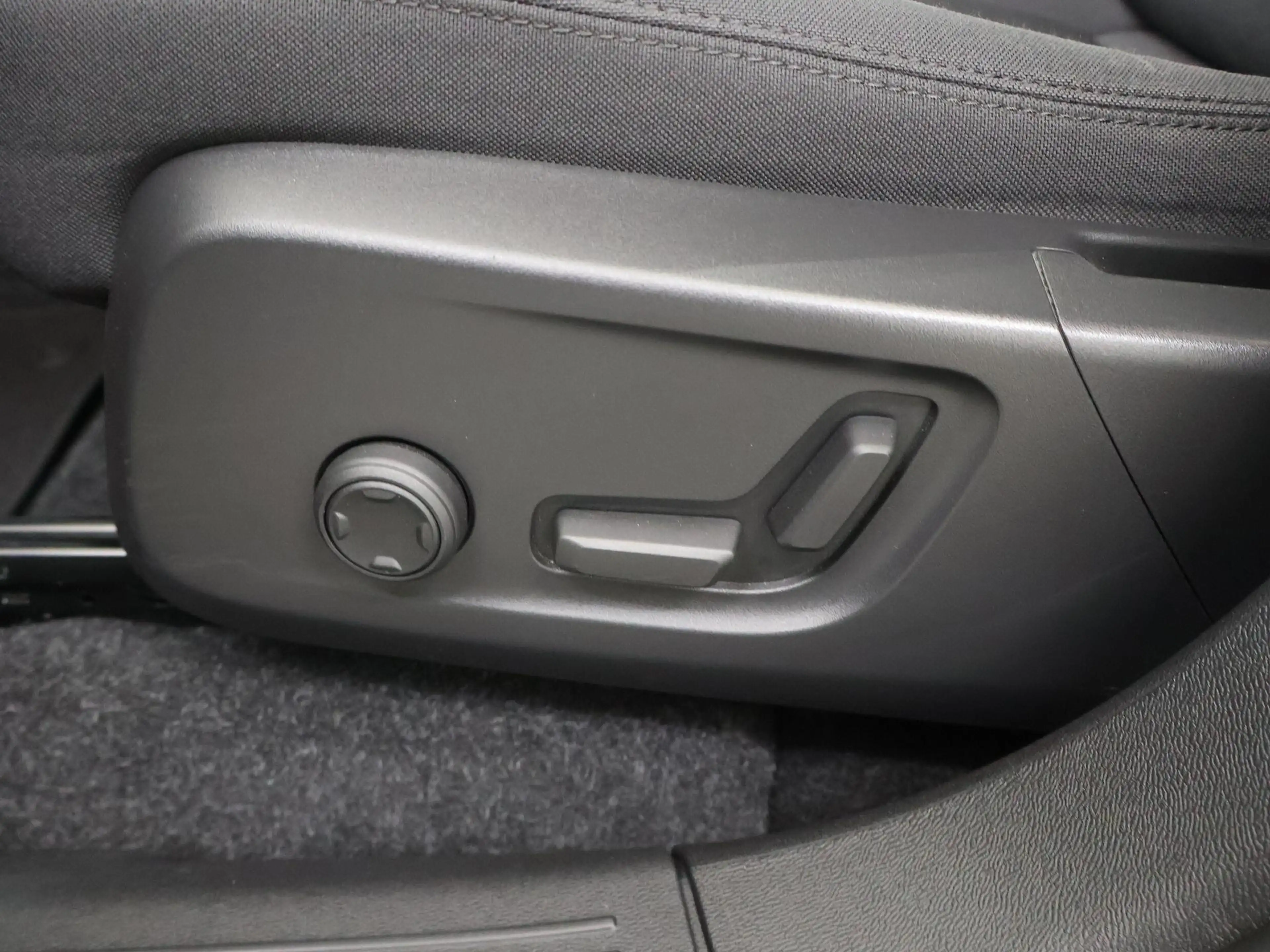 Volvo C40 Single Motor Ultimate 69 kWh | Panoramadak | Elekt — photo 12