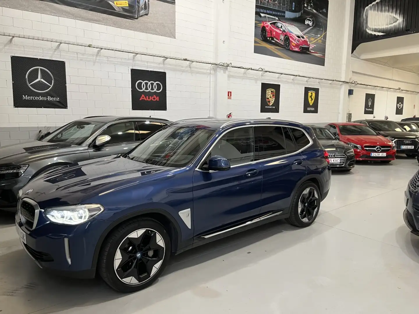 BMW iX3 Azul - 2