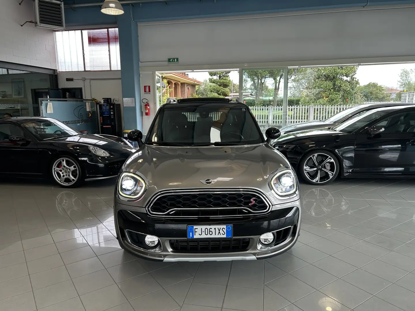MINI Cooper S Countryman Mini Countryman F60 2017 2.0 auto Grijs - 2