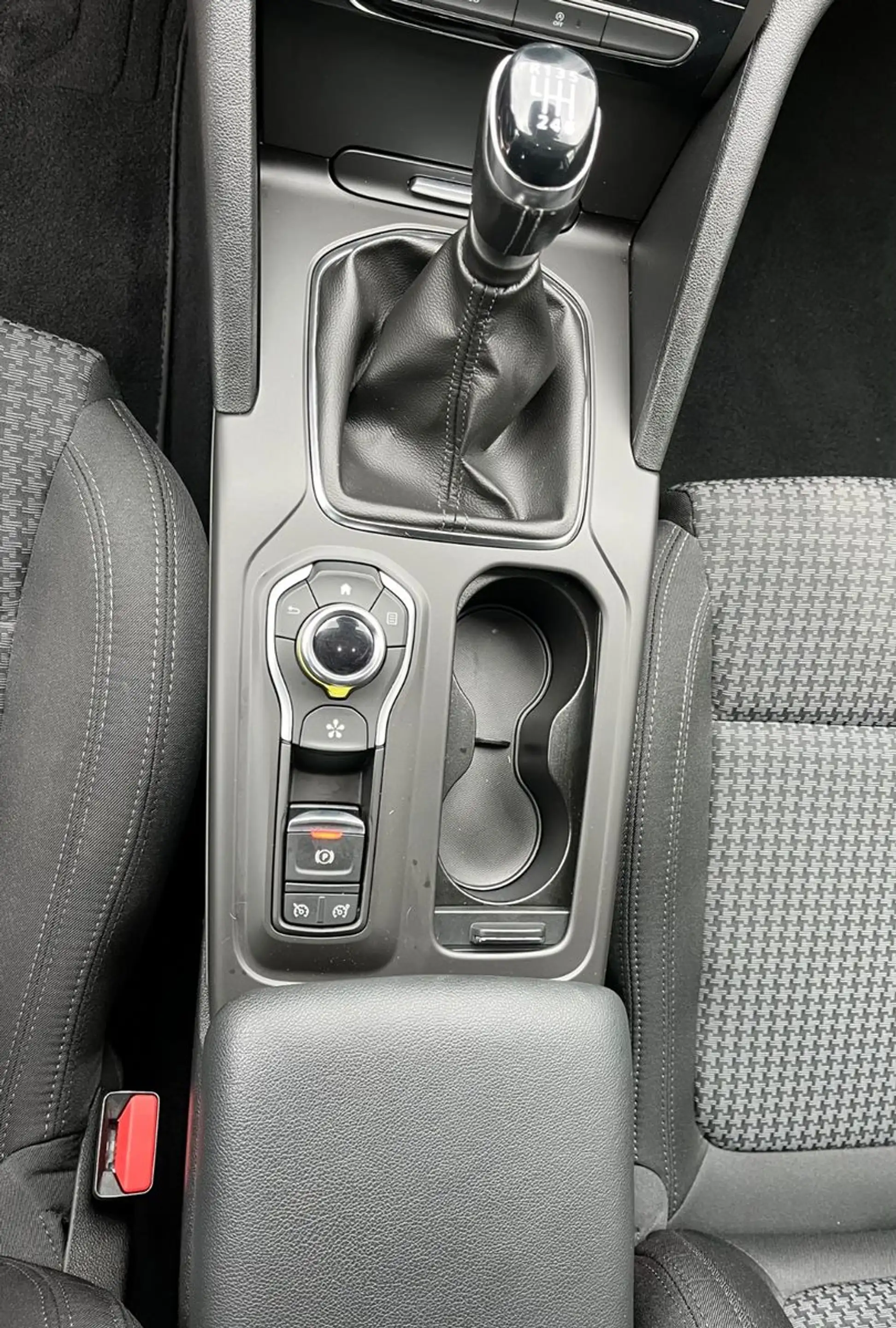 Renault Talisman Grandtour Life — photo 13