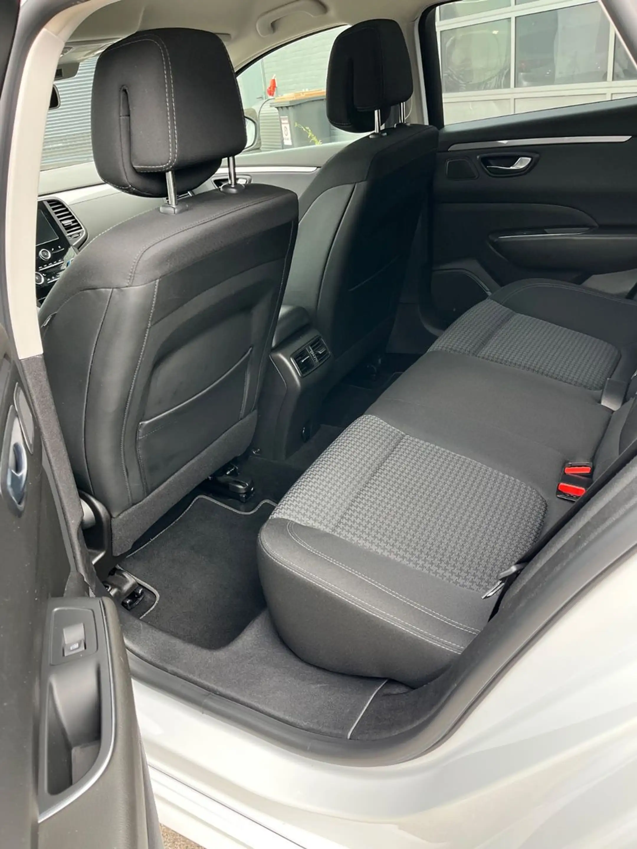 Renault Talisman Grandtour Life — photo 7