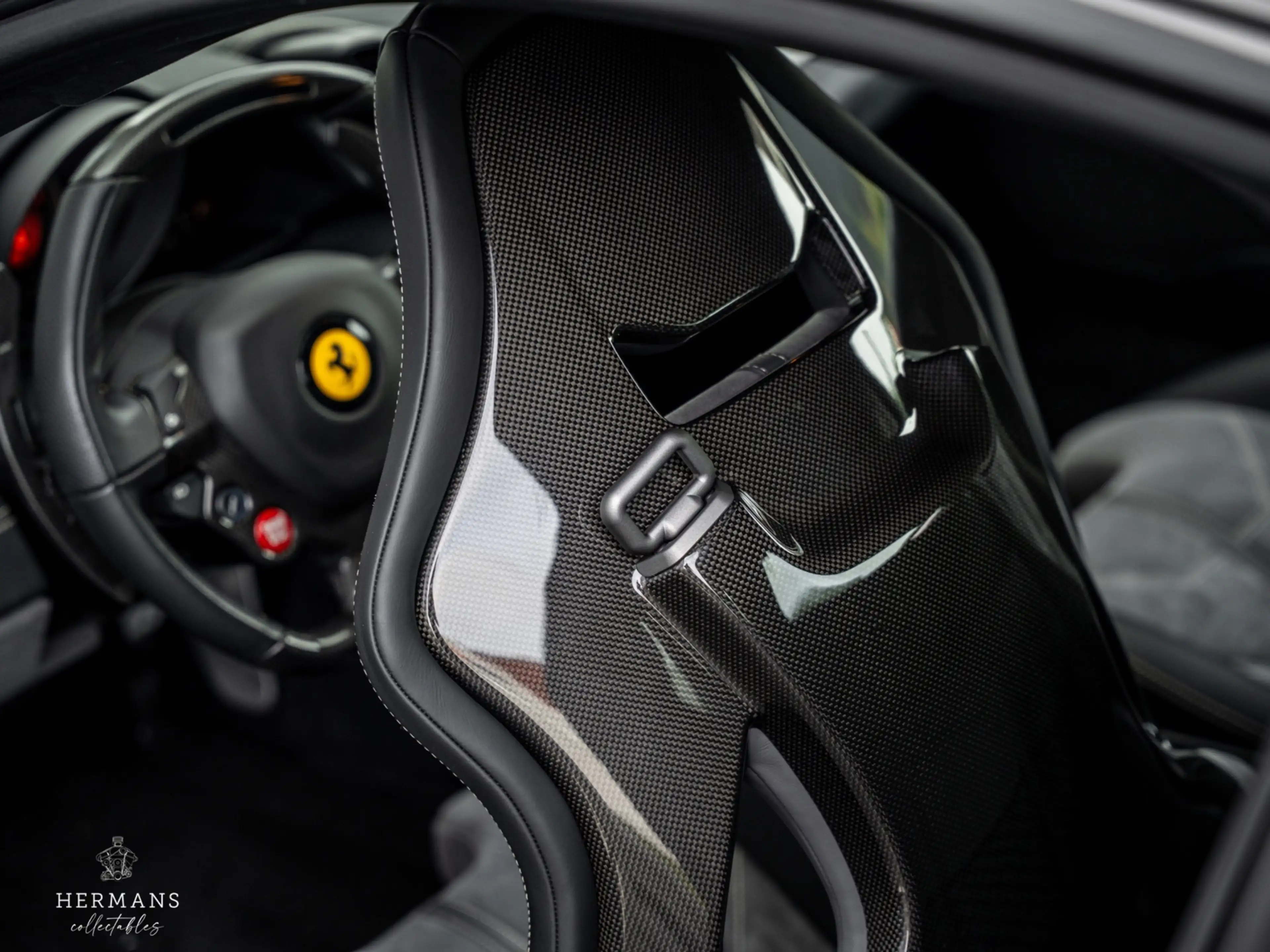 Ferrari 488 3.9 GTB HELE / Dealer / Lift / AFS / Carbon / Hist — photo 25