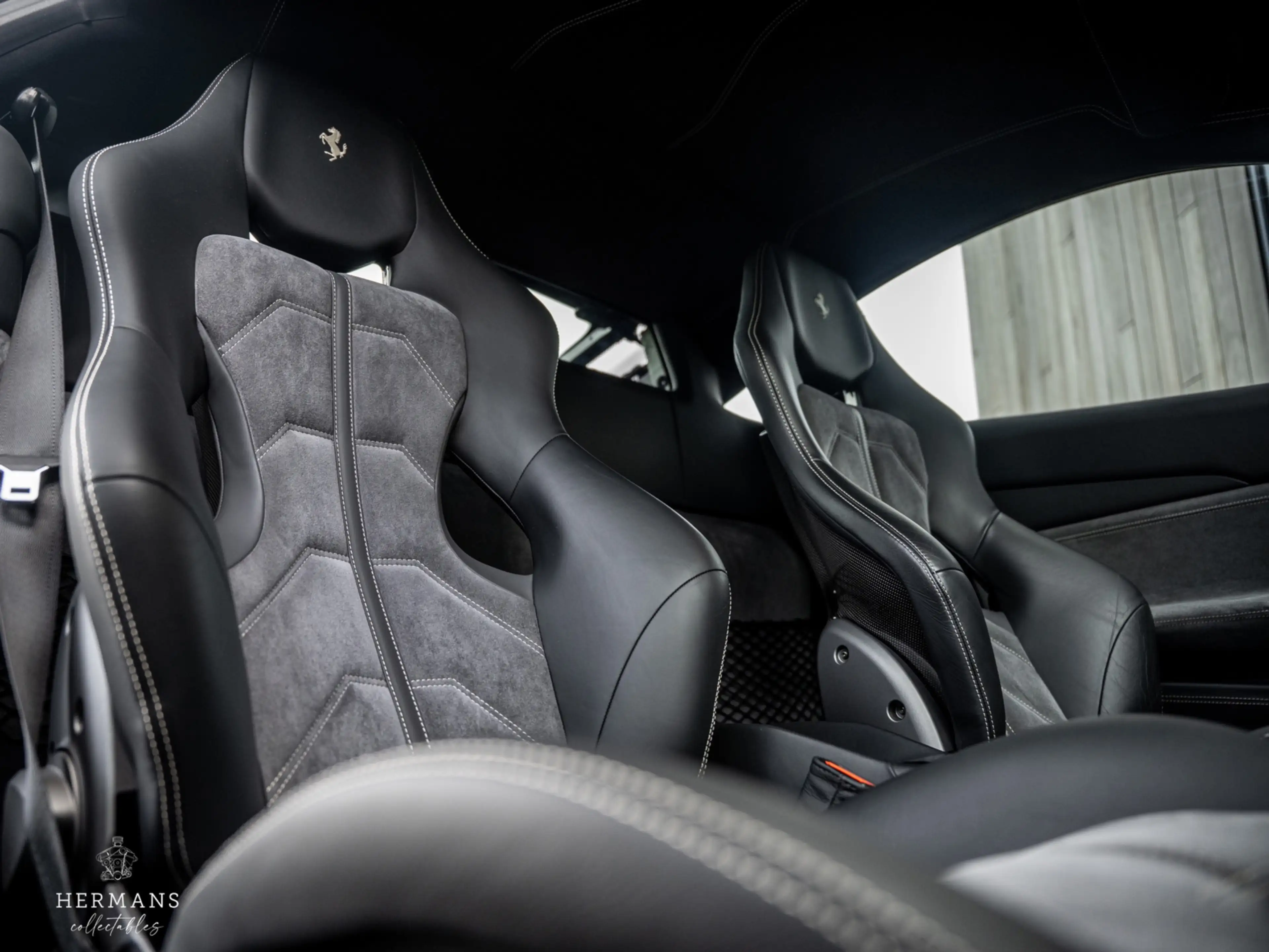 Ferrari 488 3.9 GTB HELE / Dealer / Lift / AFS / Carbon / Hist — photo 33