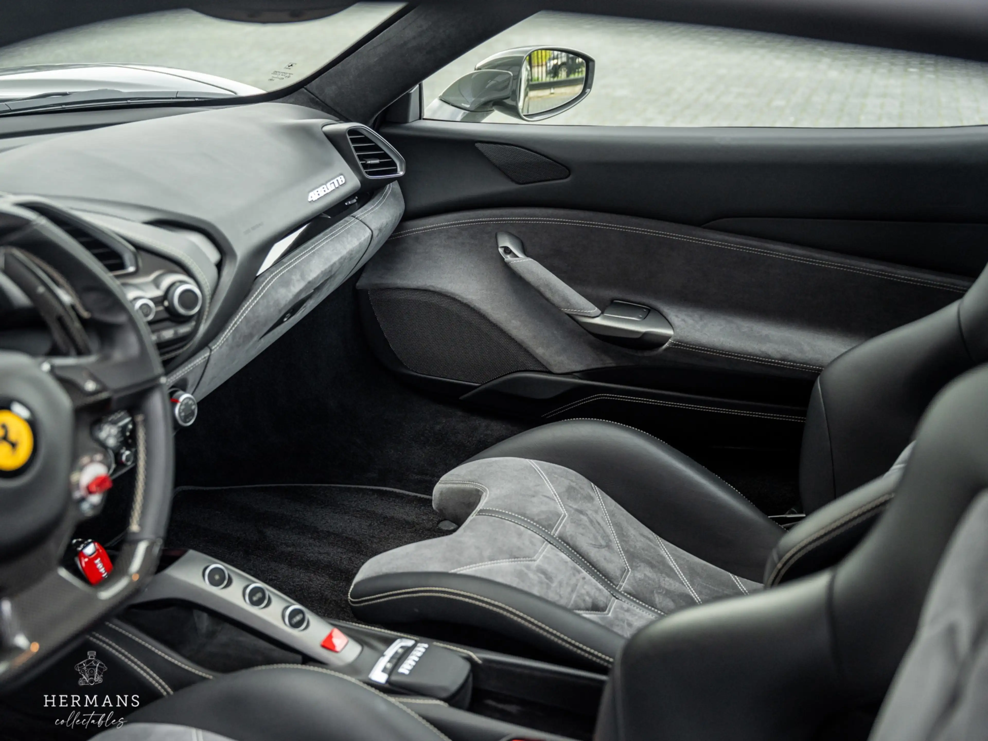 Ferrari 488 3.9 GTB HELE / Dealer / Lift / AFS / Carbon / Hist — photo 22
