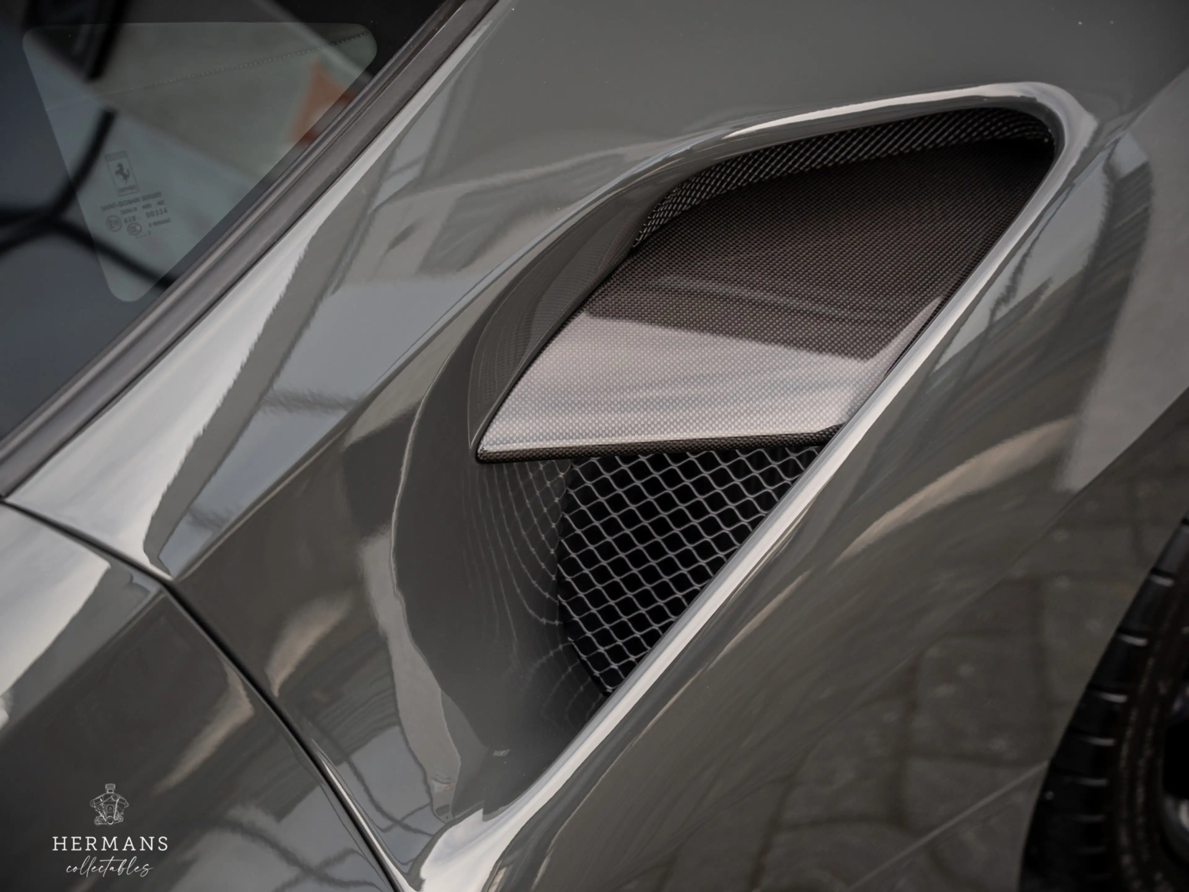 Ferrari 488 3.9 GTB HELE / Dealer / Lift / AFS / Carbon / Hist — photo 8