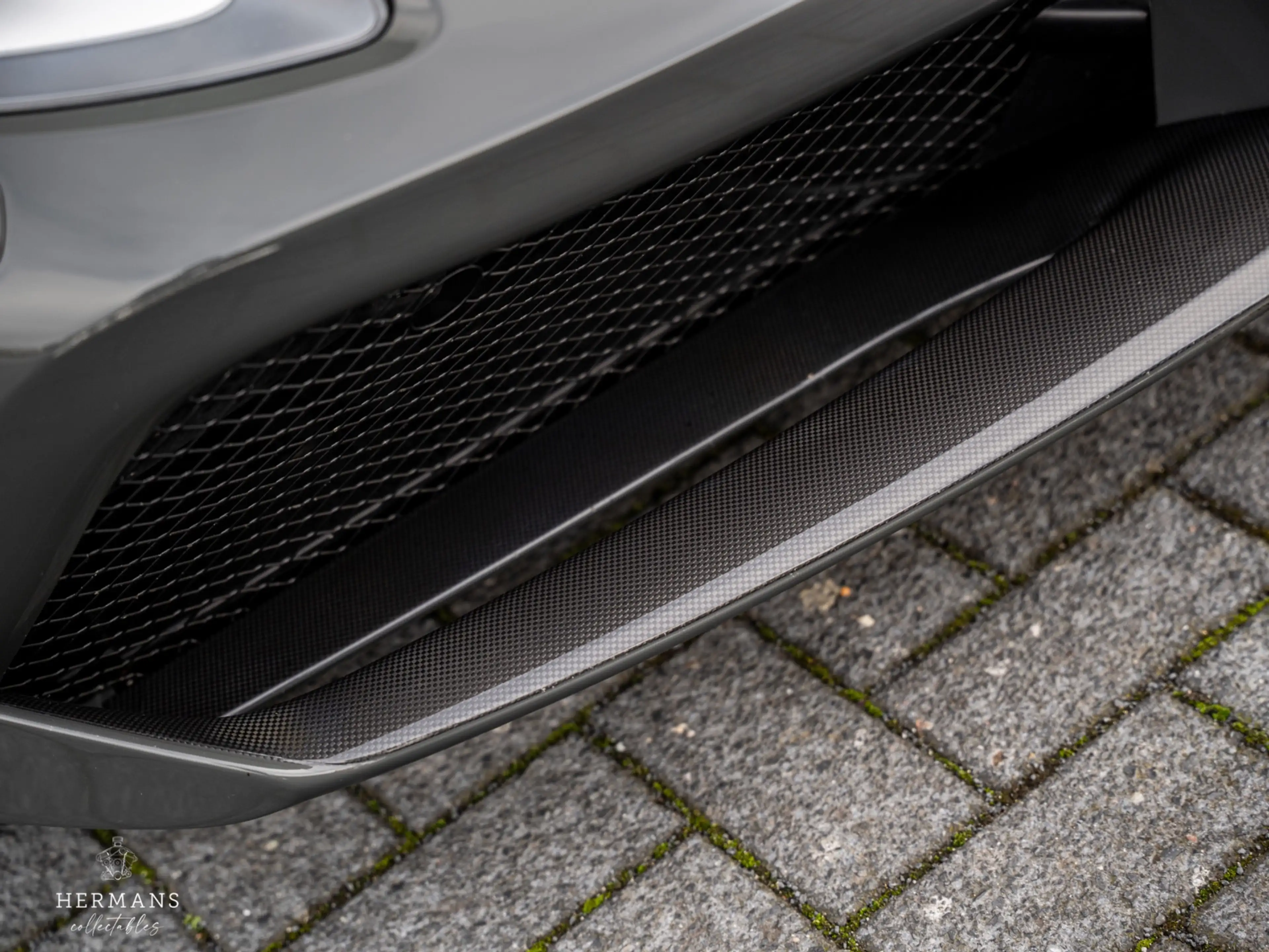 Ferrari 488 3.9 GTB HELE / Dealer / Lift / AFS / Carbon / Hist — photo 3