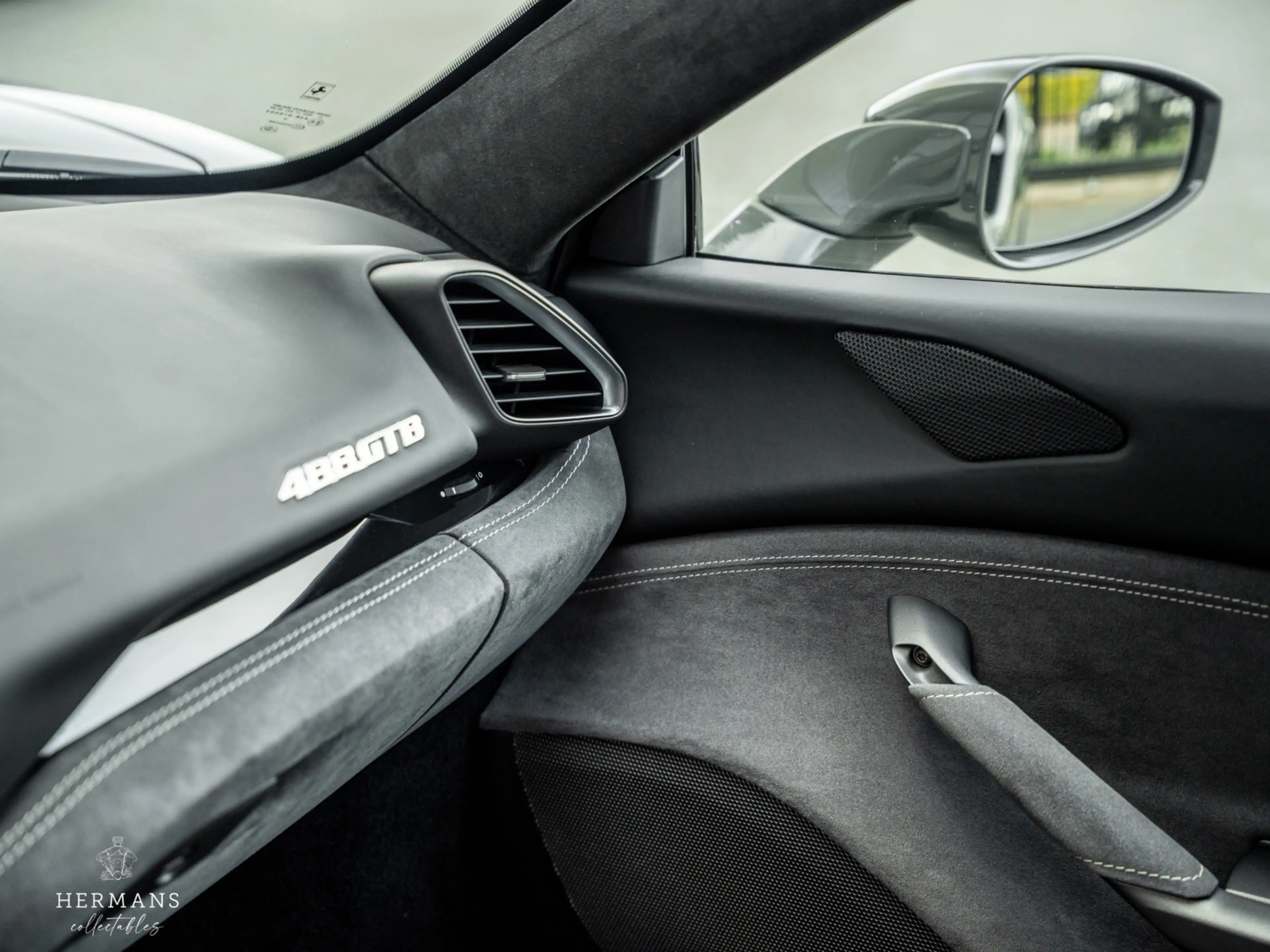 Ferrari 488 3.9 GTB HELE / Dealer / Lift / AFS / Carbon / Hist — photo 24