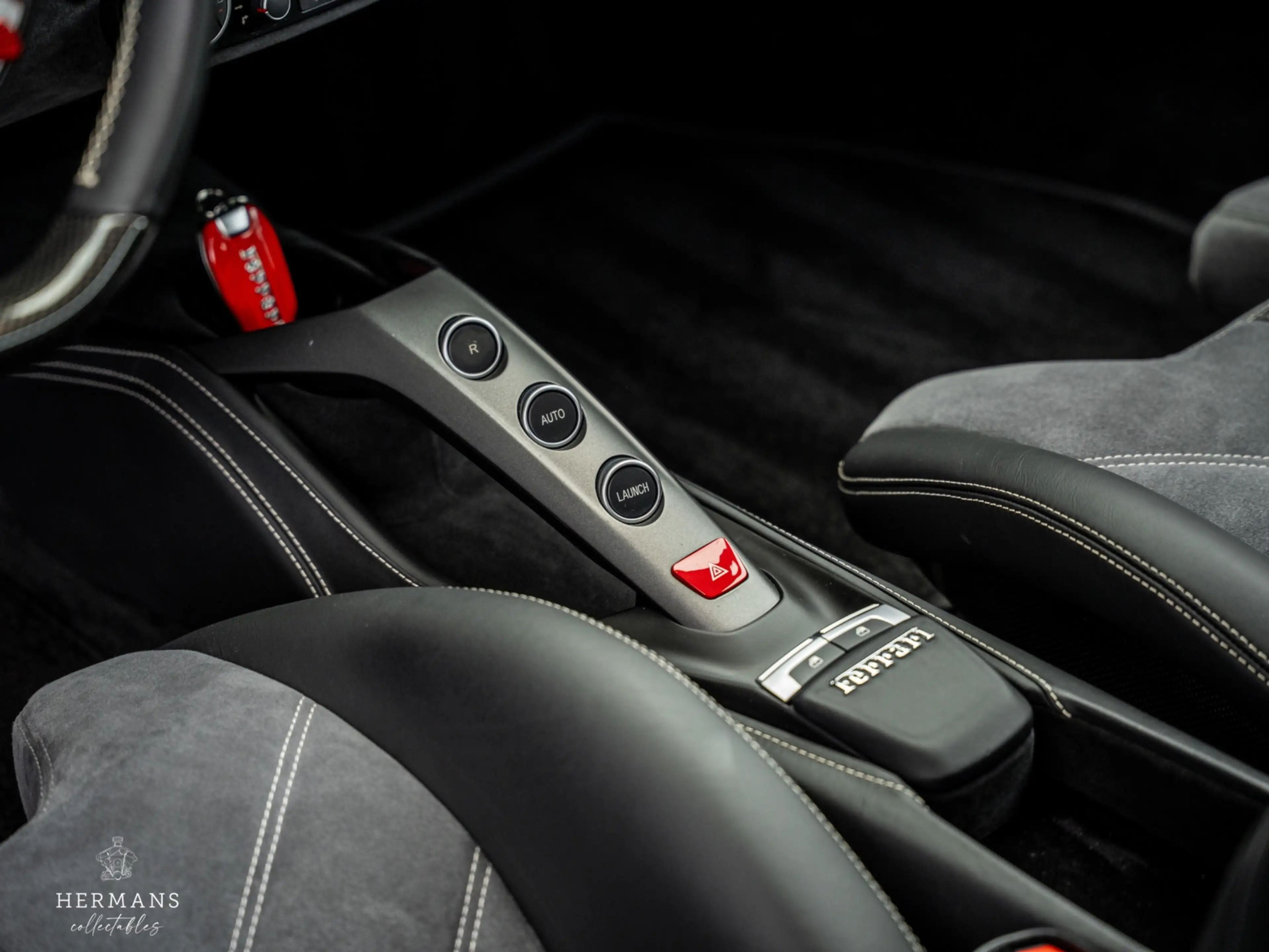 Ferrari 488 3.9 GTB HELE / Dealer / Lift / AFS / Carbon / Hist — photo 21