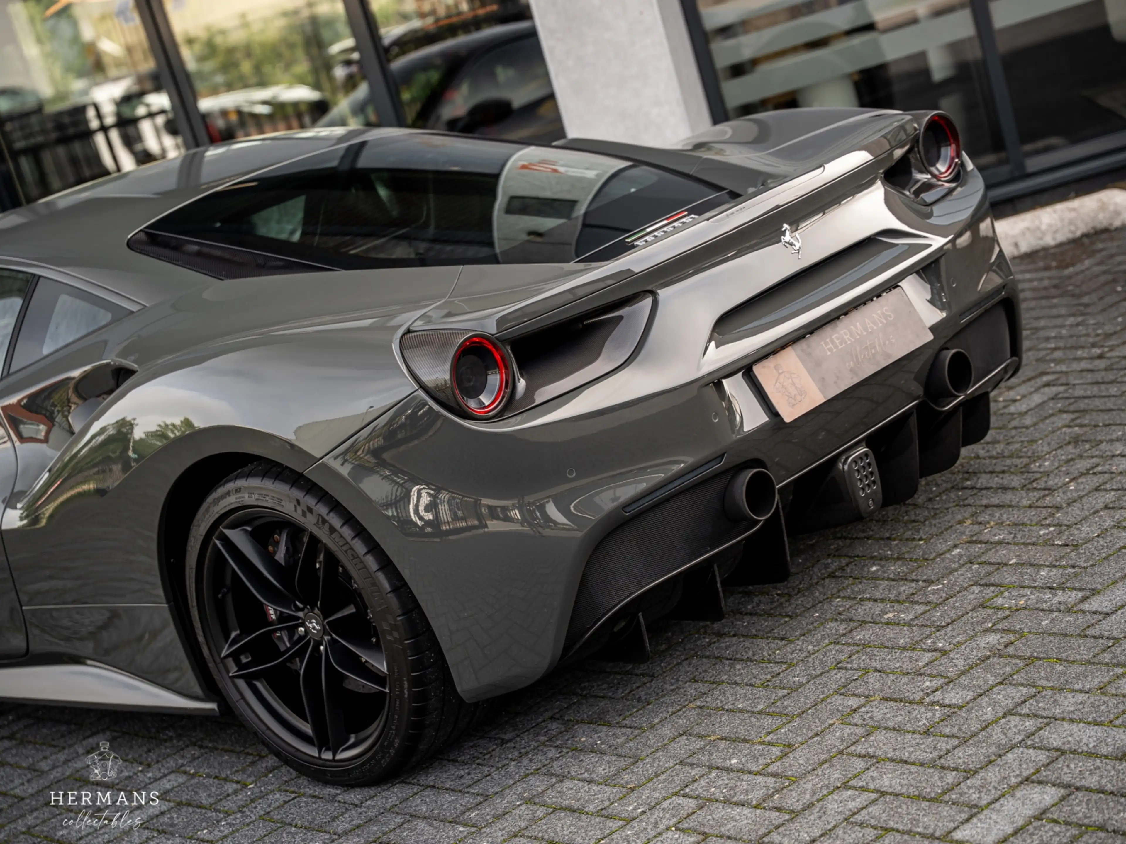 Ferrari 488 3.9 GTB HELE / Dealer / Lift / AFS / Carbon / Hist — photo 14