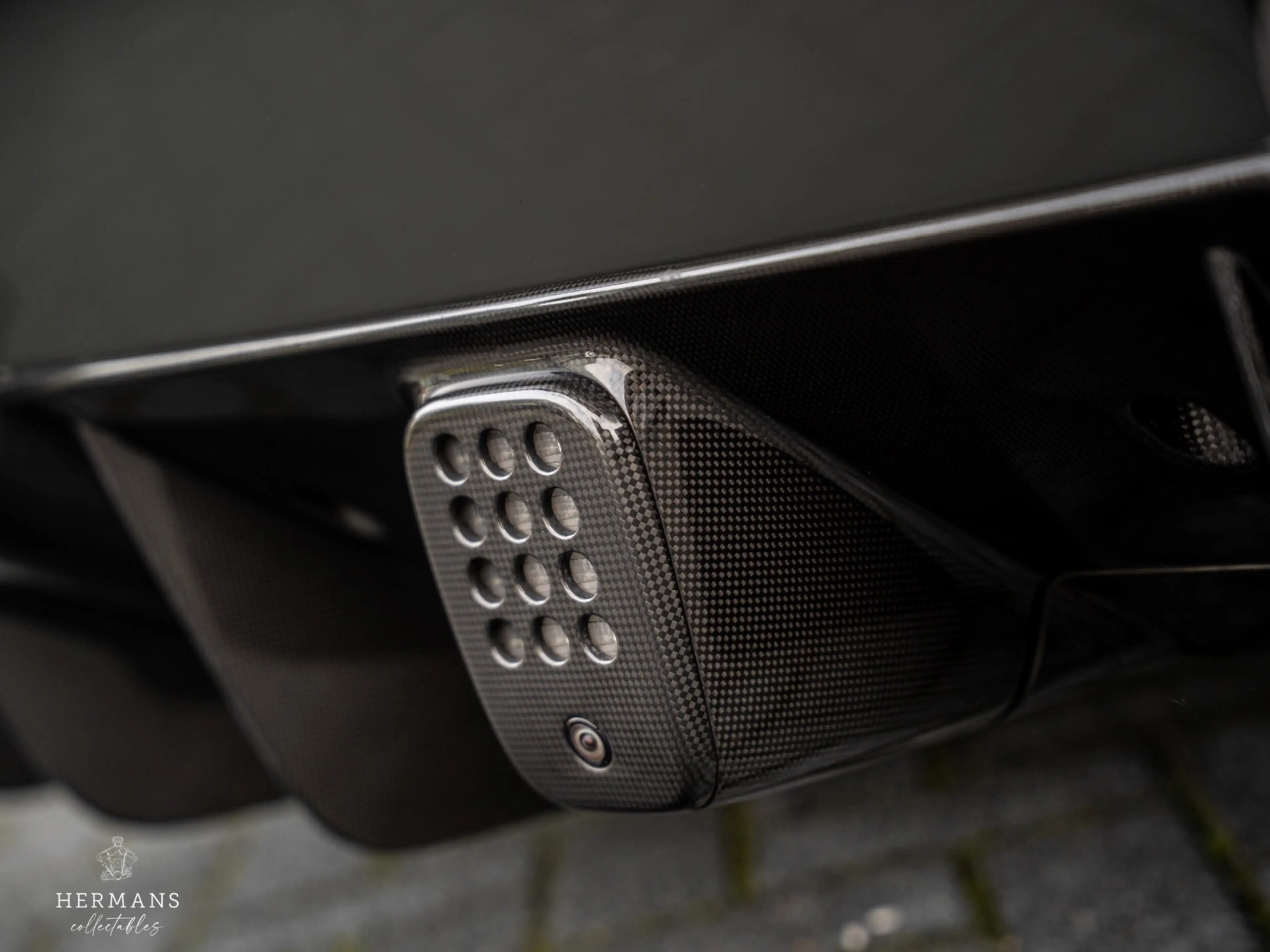 Ferrari 488 3.9 GTB HELE / Dealer / Lift / AFS / Carbon / Hist — photo 11