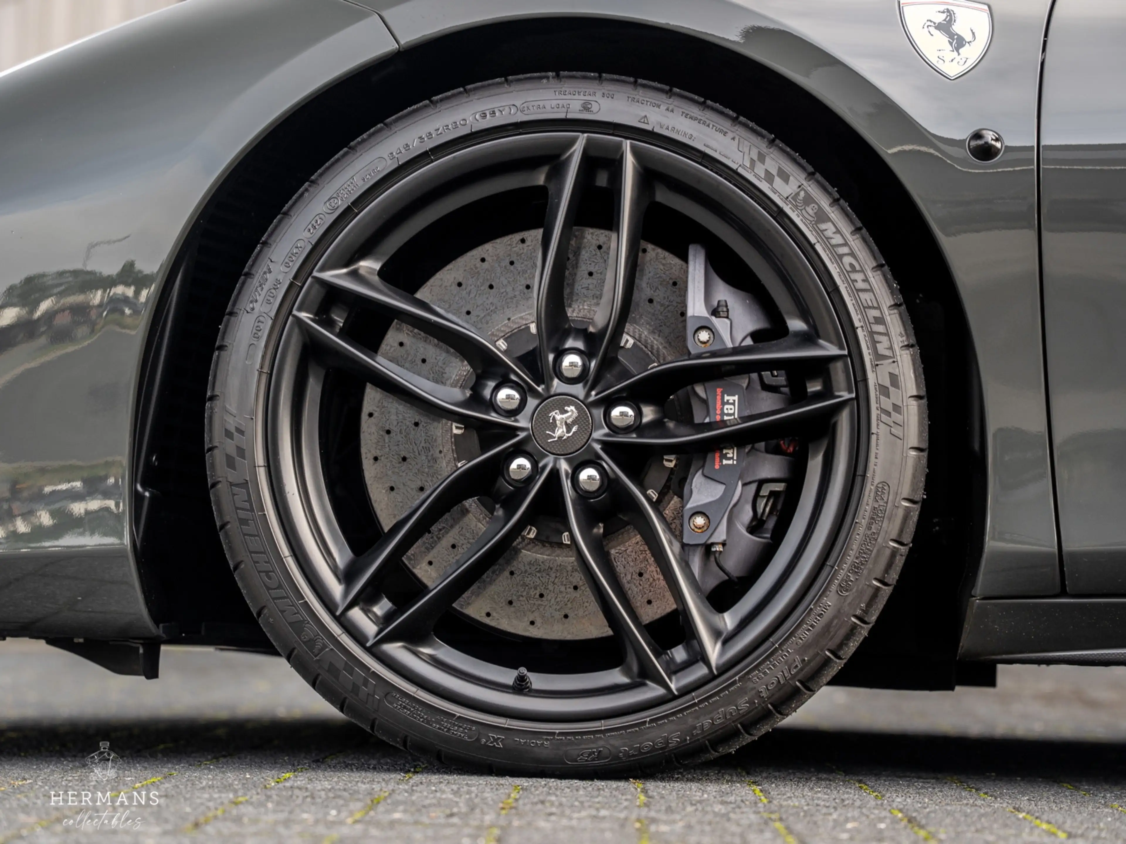 Ferrari 488 3.9 GTB HELE / Dealer / Lift / AFS / Carbon / Hist — photo 17