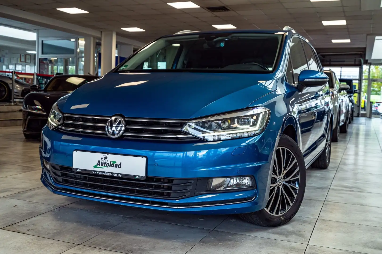 Volkswagen Touran 2.0 TDI Highline*ACC*Nav*LED*ERGOSitz*17" Blauw - 1