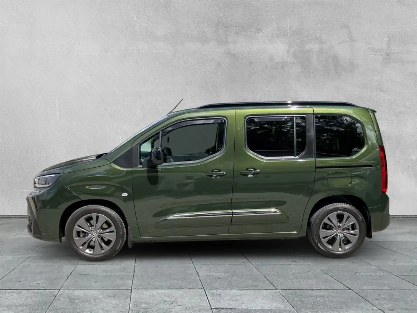 Toyota Proace City Verso Family 1.5 D-4D 5-Sitzer RFK Groen - 2