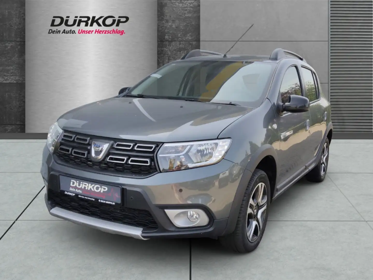Dacia Sandero II Stepway Celebration Navi Klima Temp  PDC Bergan Gris - 1