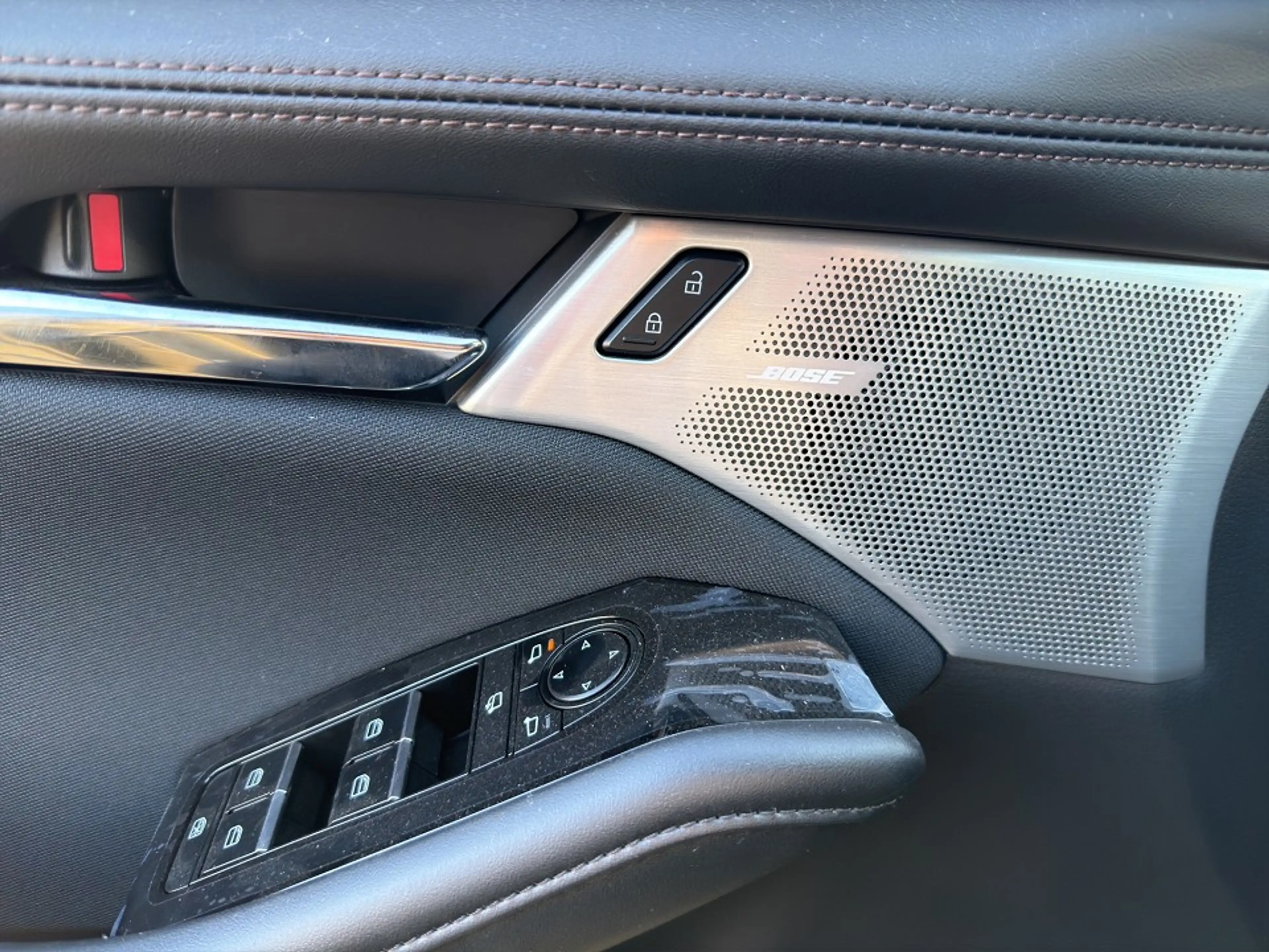 Mazda 3 2.5L e-SKYACTIV G 140ps Exclusive-Line — photo 15