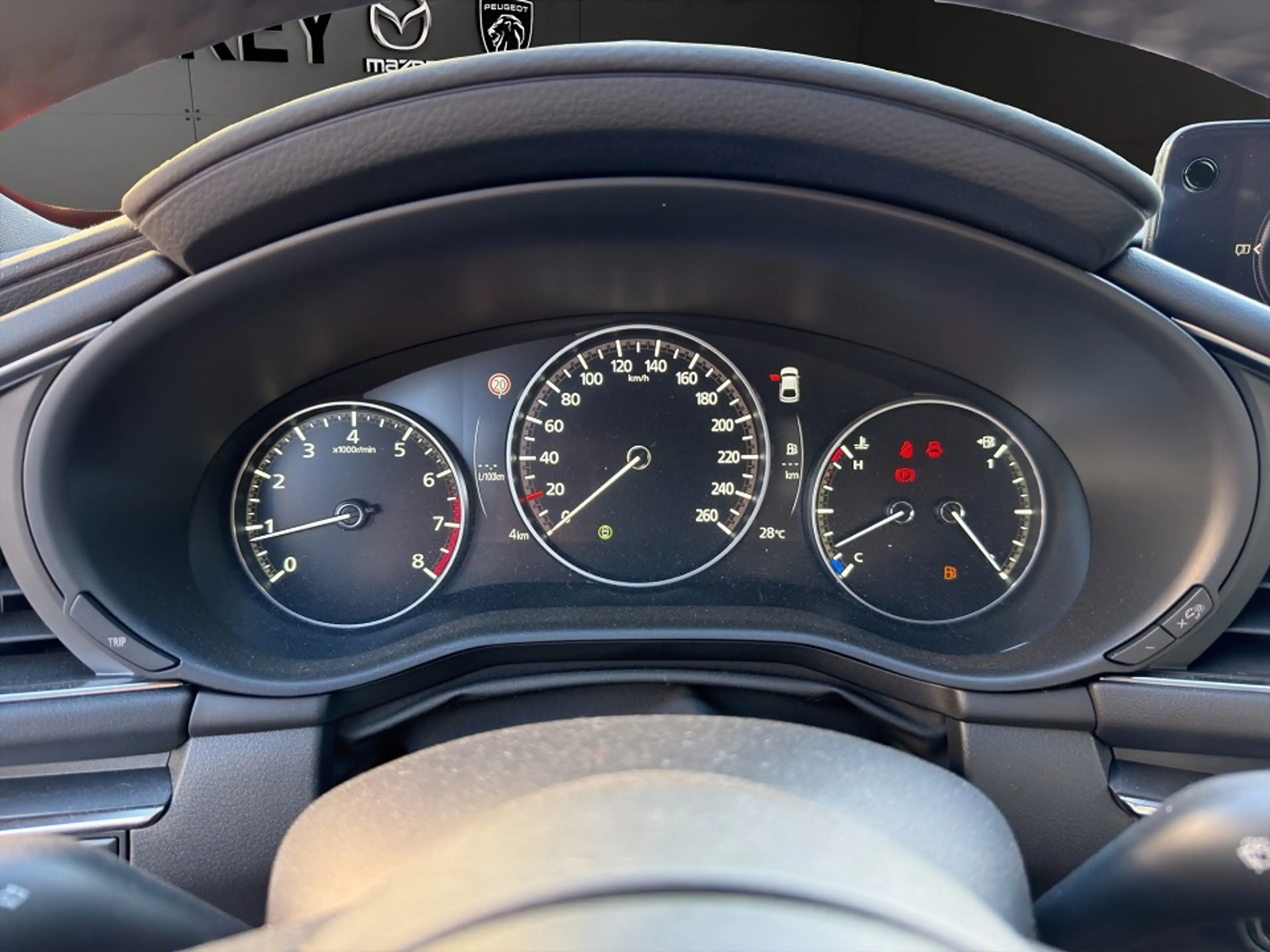 Mazda 3 2.5L e-SKYACTIV G 140ps Exclusive-Line — photo 10