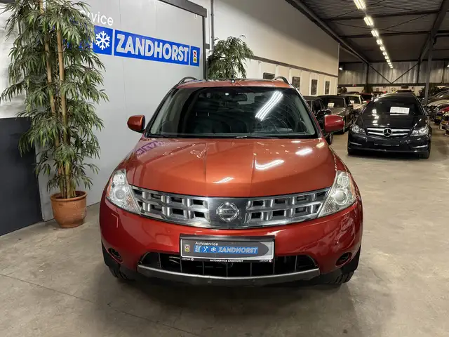 Nissan Murano view 2