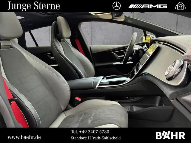 Mercedes-Benz 300 view 5