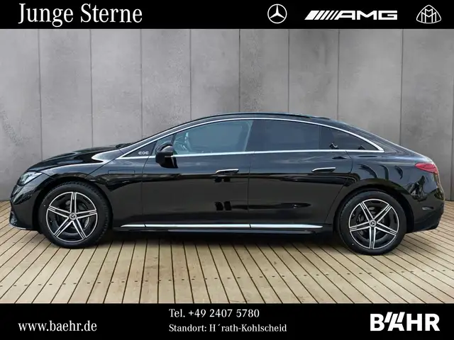 Mercedes-Benz 300 view 2