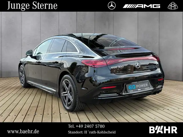 Mercedes-Benz 300 view 3