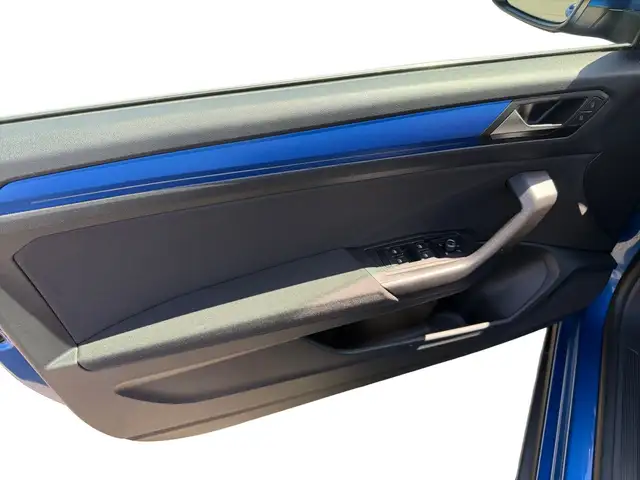 Volkswagen T-Roc view 15