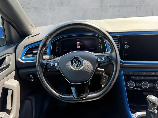 Volkswagen T-Roc view 10