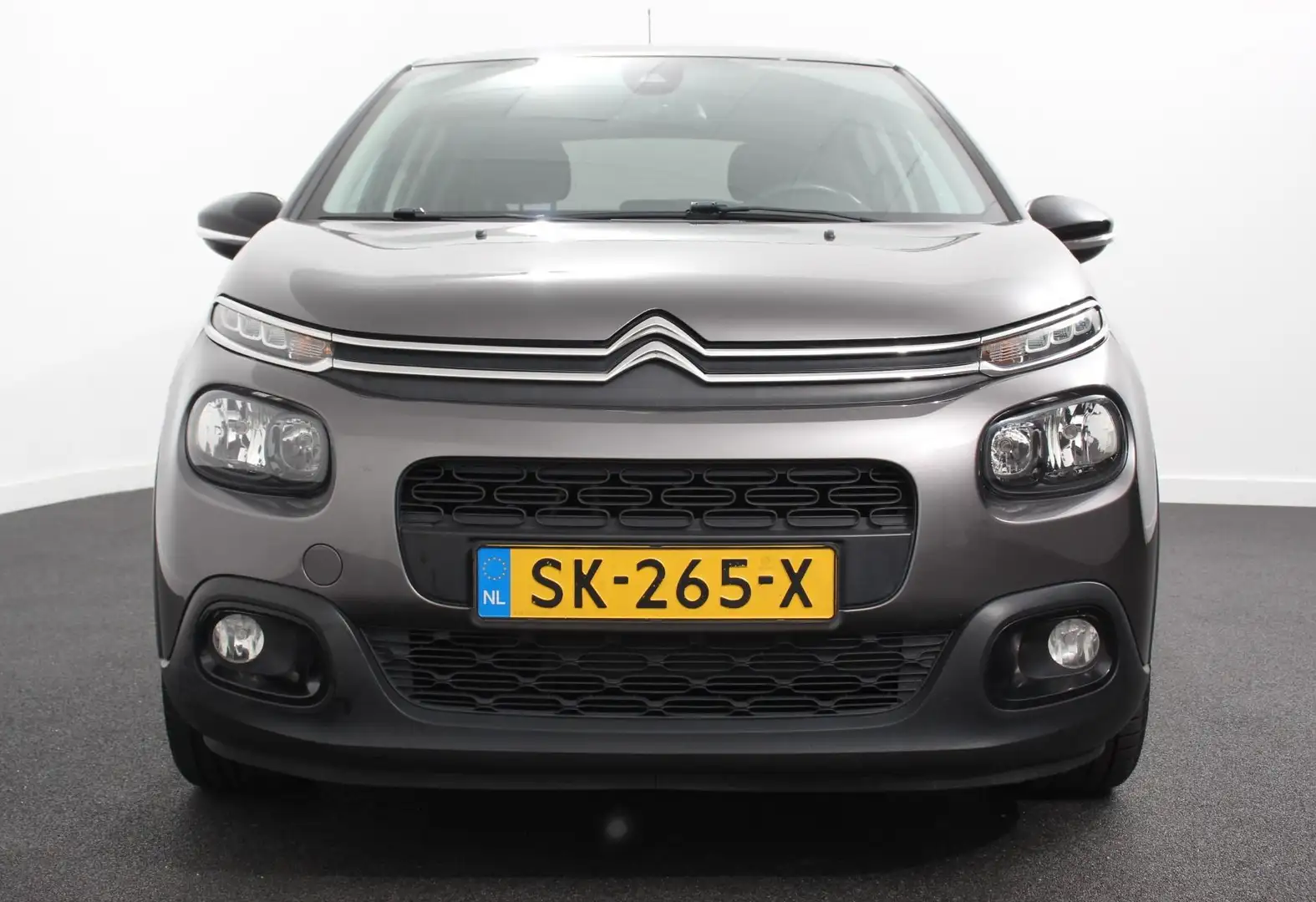 Citroen C3 1.2 PureTech Shine LEES OPMERKINGEN| Navigatie | C Gris - 2