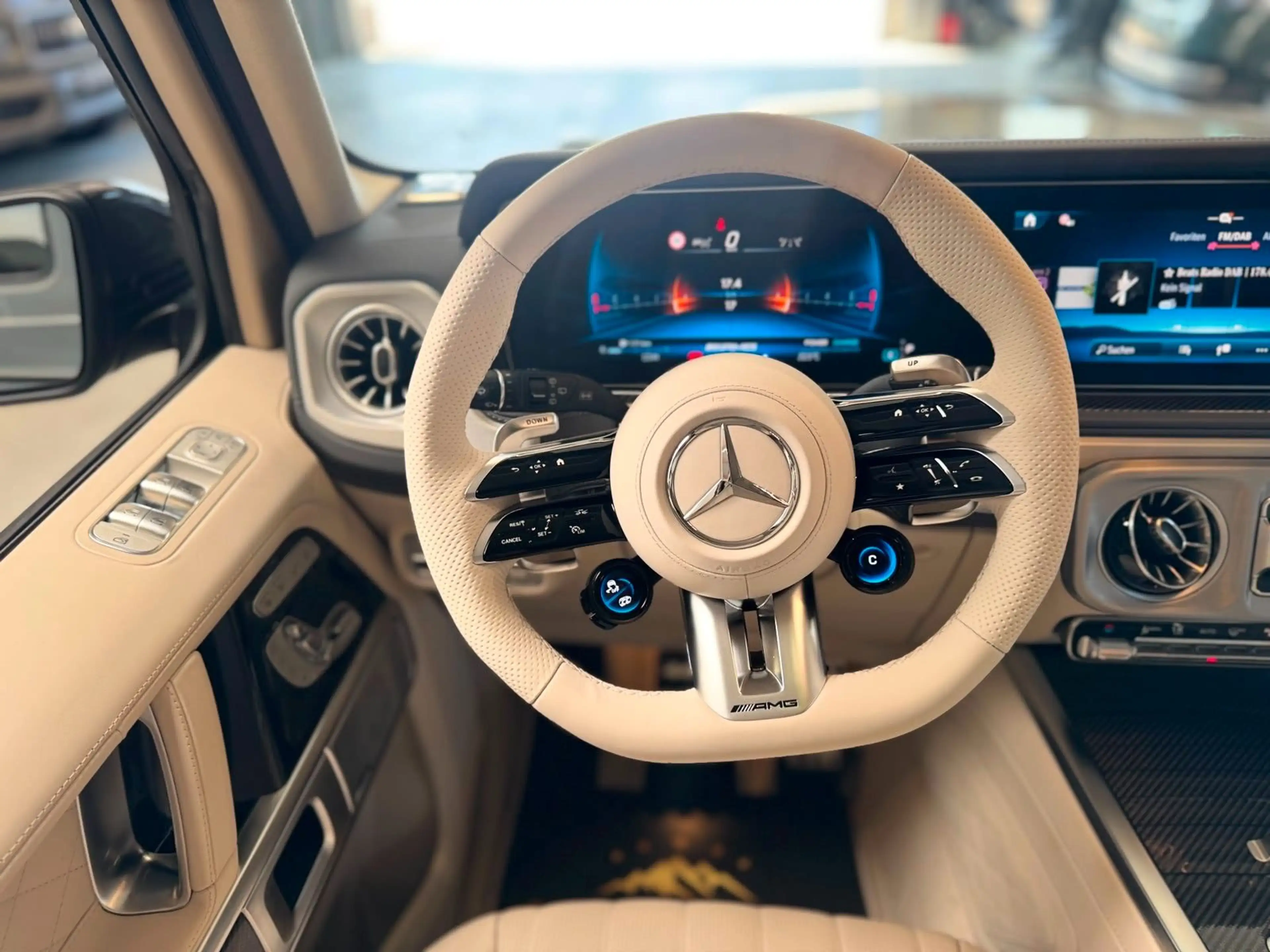 Mercedes-Benz G 63 AMG G63 AMG FULL CARBON  ACTIVE RIDE A22 DVD WEBASTO — photo 7