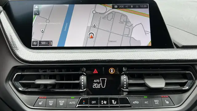 BMW 1 Series view 17