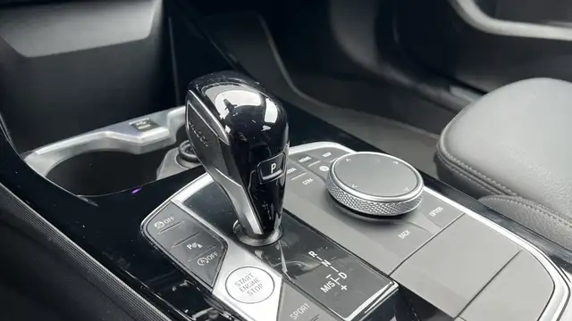 BMW 1 Series view 13