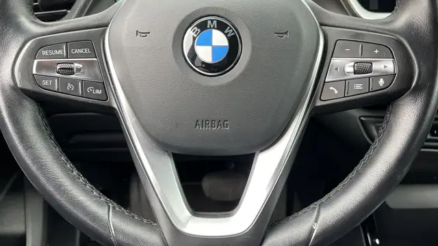 BMW 1 Series view 15