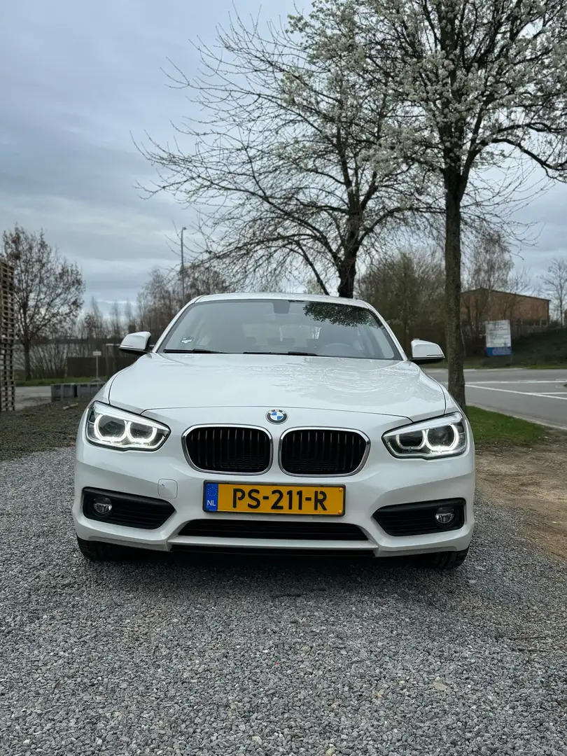 BMW 118 118i Executive Blanc - 1