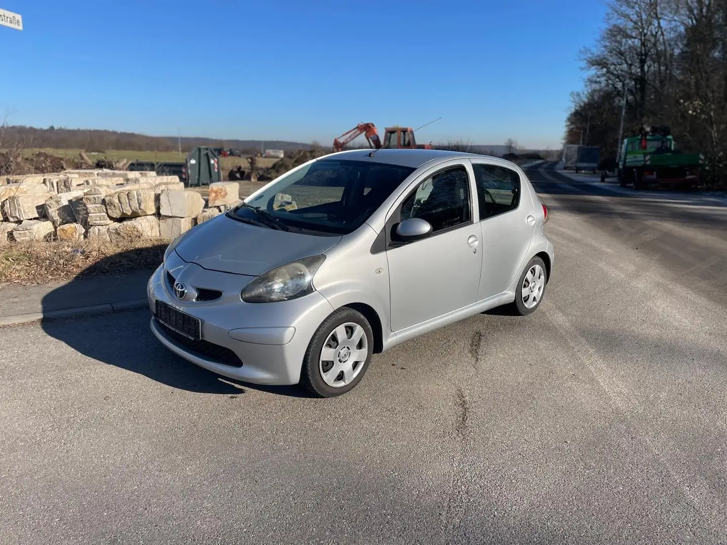 Toyota Aygo TÜV 05/2026+5 TÜREN+KLIMA Grau - 1