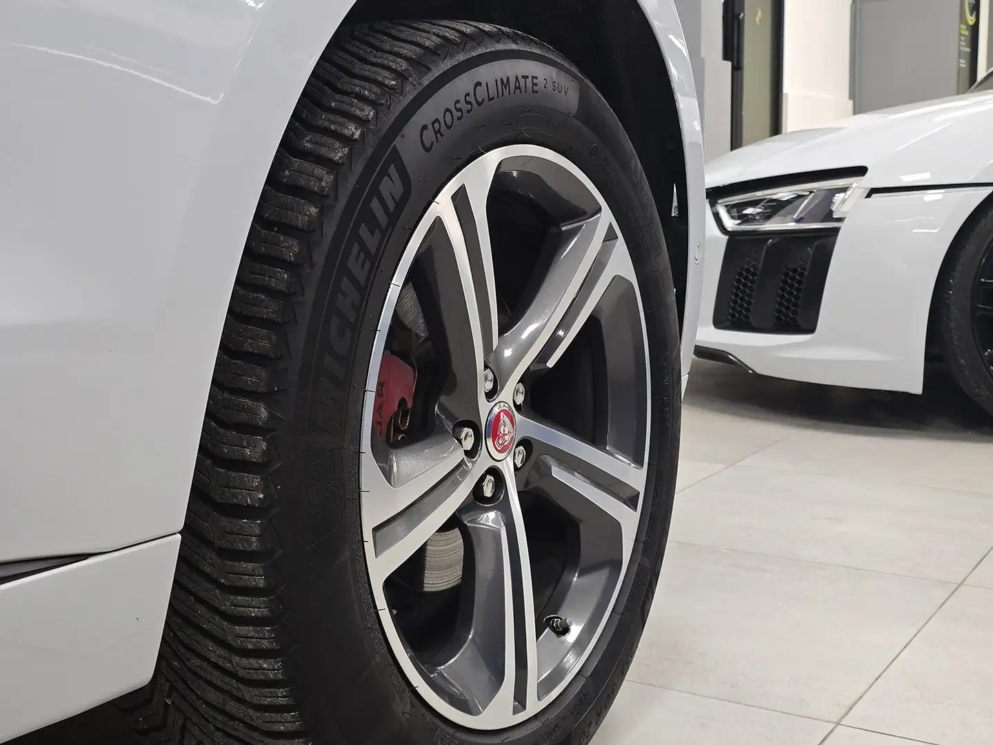 Jaguar F-Pace F-Pace 2.0 i4 R-SPORT AWD 250CV_SERVICE_LED_TETTO! Bianco - 2