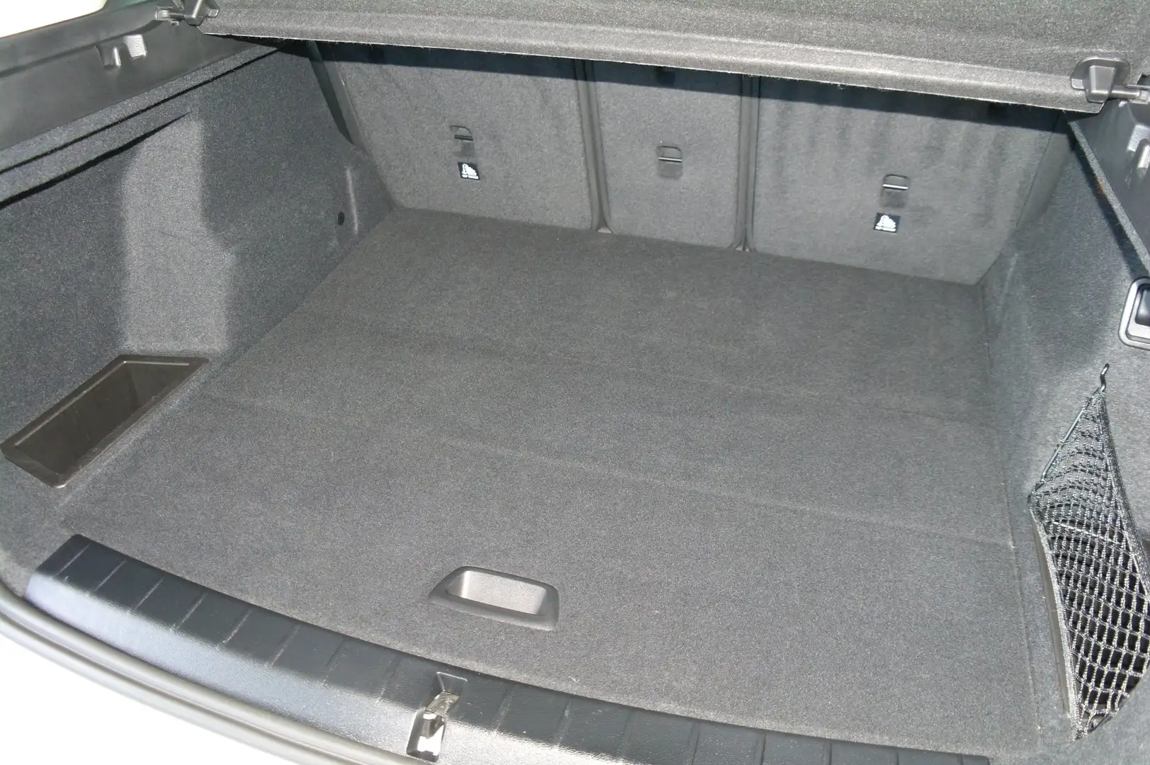 BMW X1 sDrive18d Weiß - 2