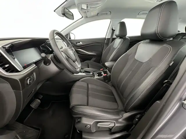 Opel Grandland view 7