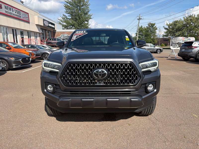 2021 Toyota Tacoma Nightshade  - Sunroof -  Navigation - $335 B/W — снимка 2