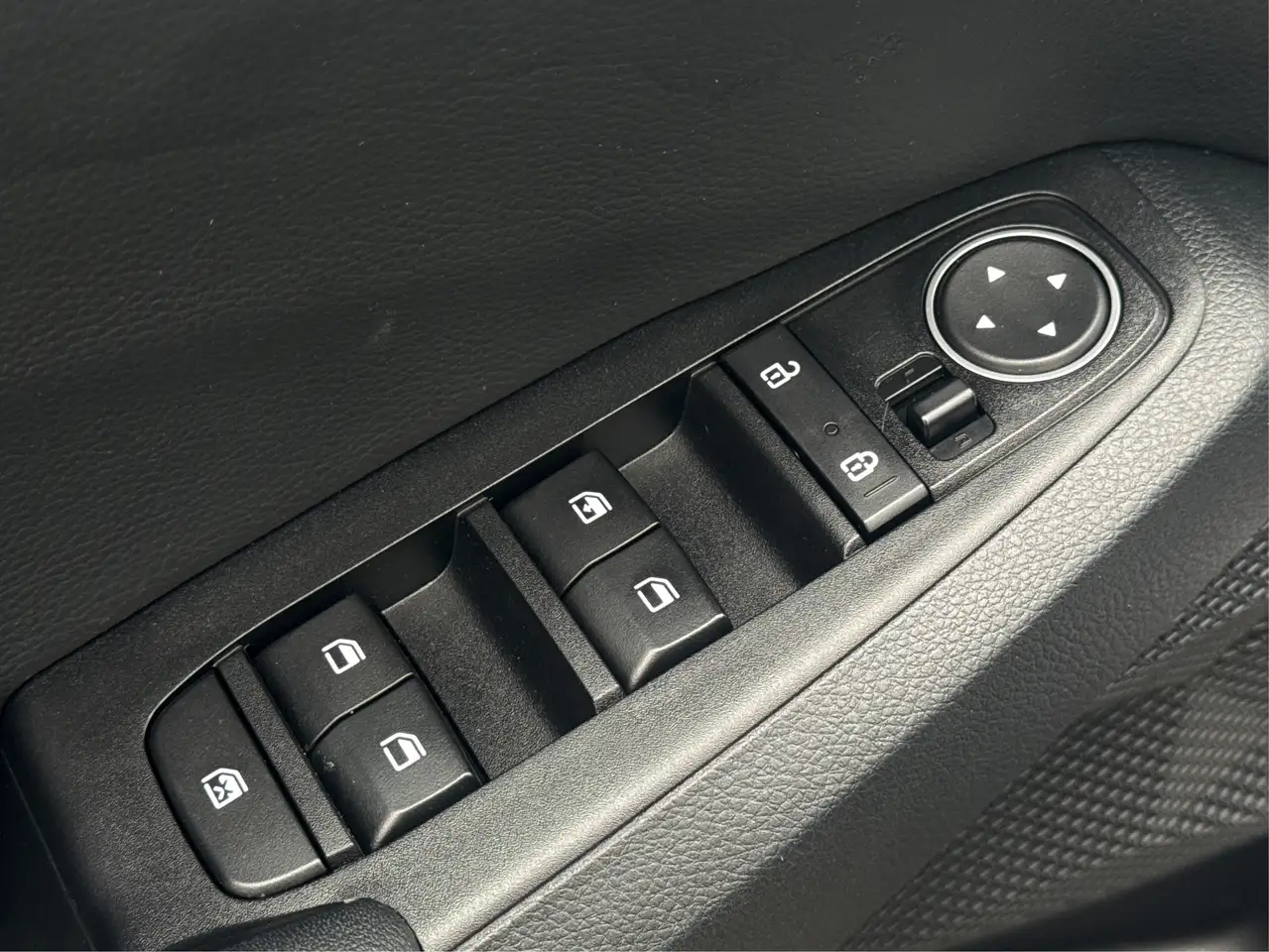 Kia Seltos снимка Kia Seltos