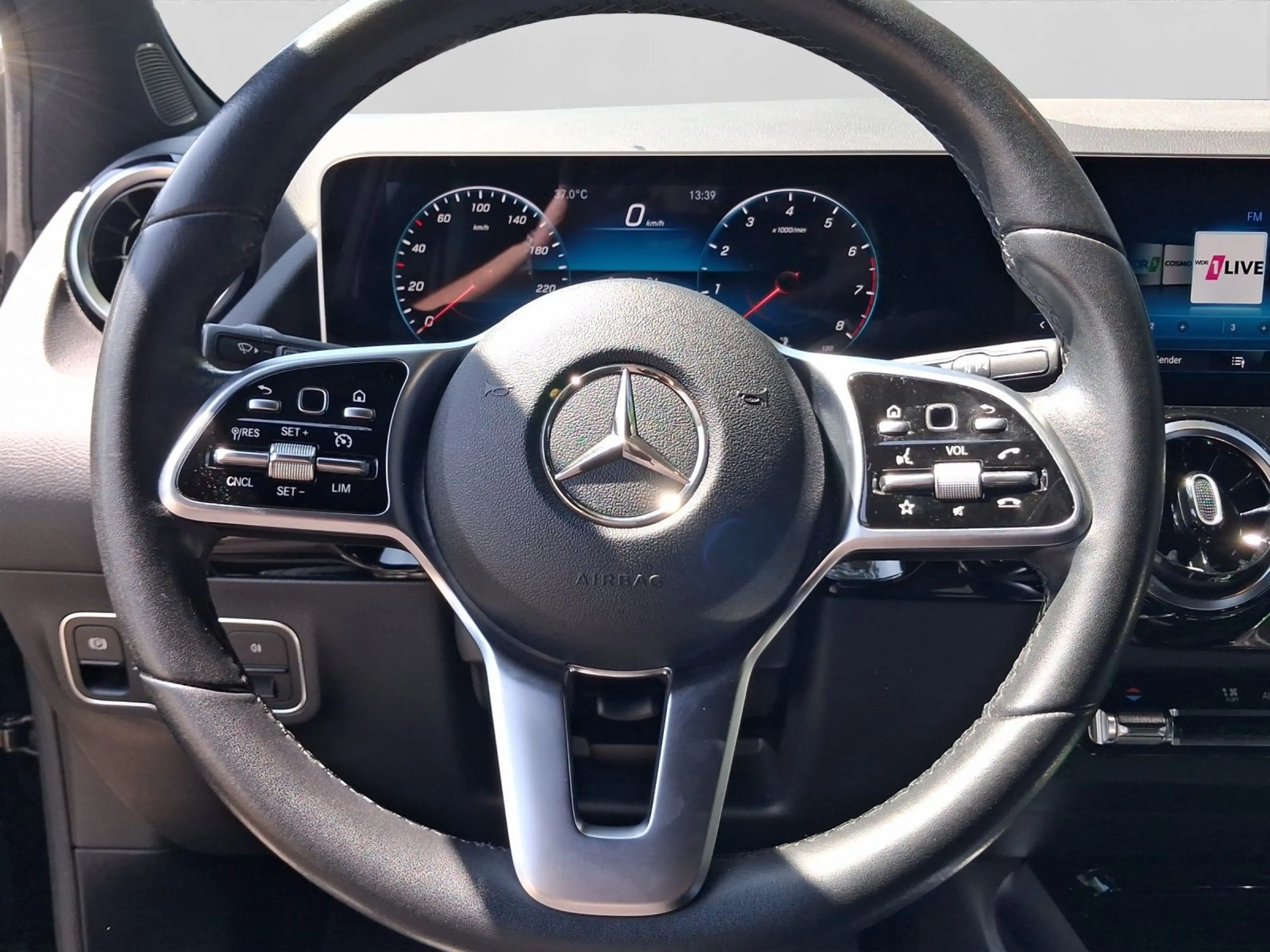 Mercedes-Benz B 250 PROGRESSIV LED SHZ NAVI LM18 — photo 9