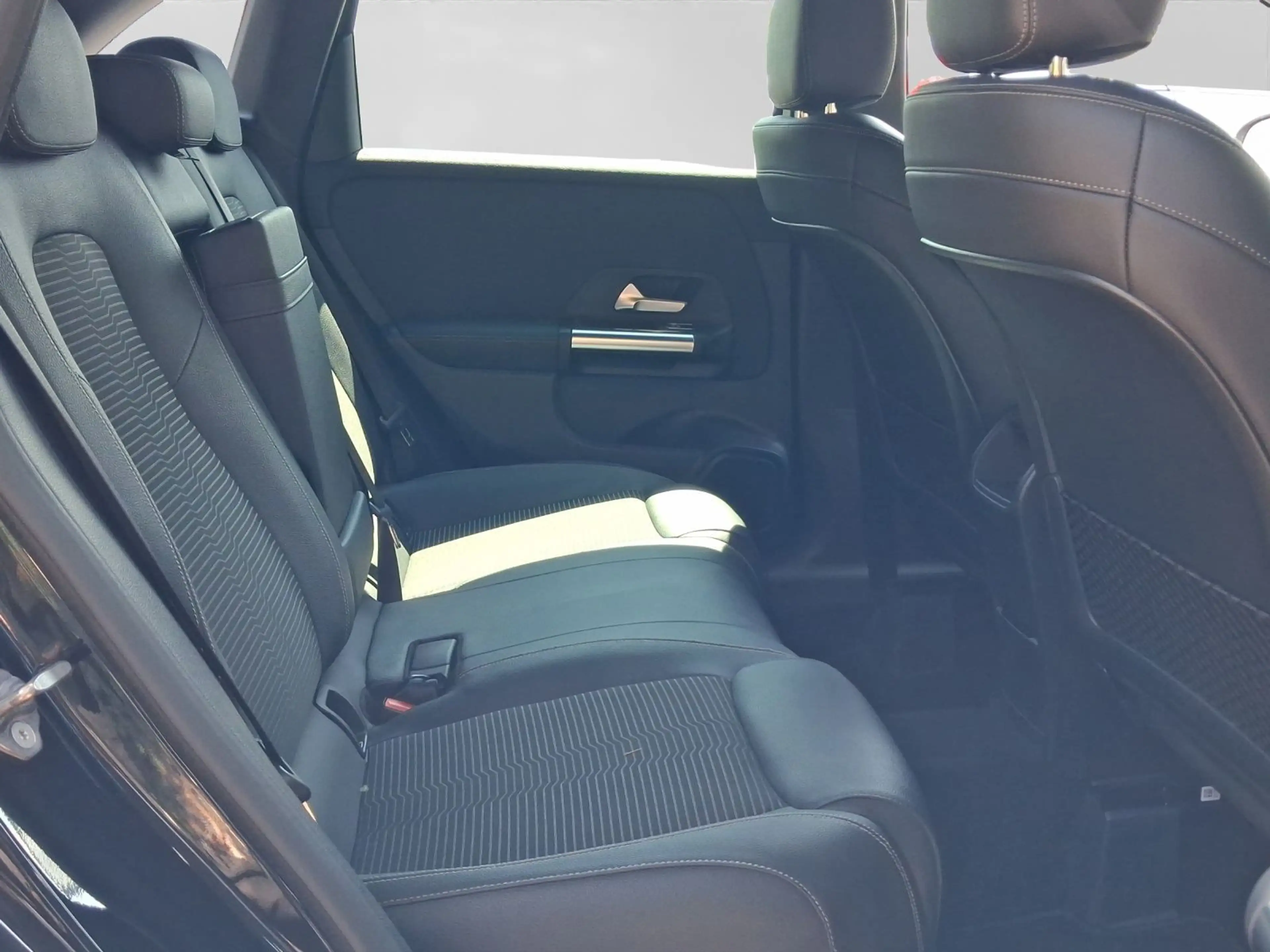Mercedes-Benz B 250 PROGRESSIV LED SHZ NAVI LM18 — photo 6