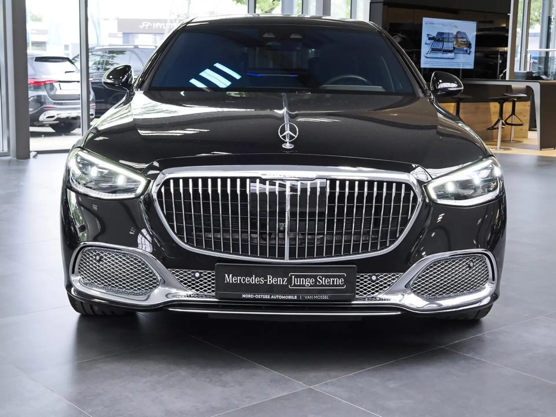벤츠 S-클래스 S 680 2024 검정 사진 3