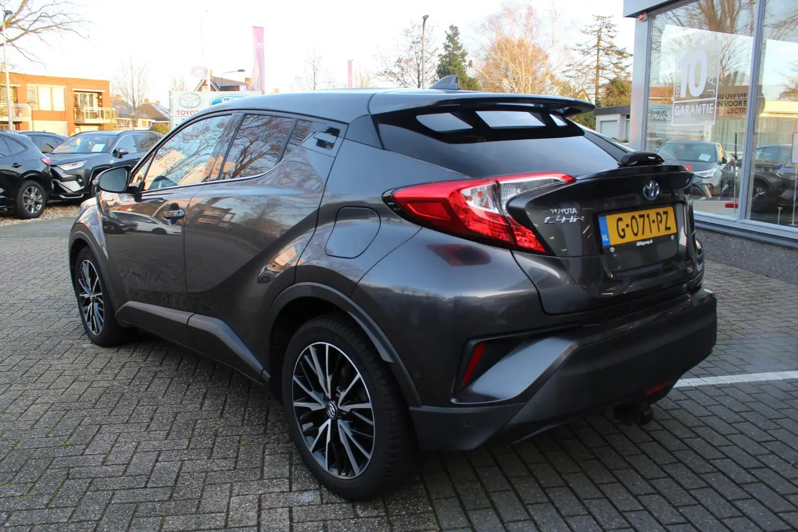 Toyota C-HR 1.8 HYBRID EXECUTIVE Gris - 2