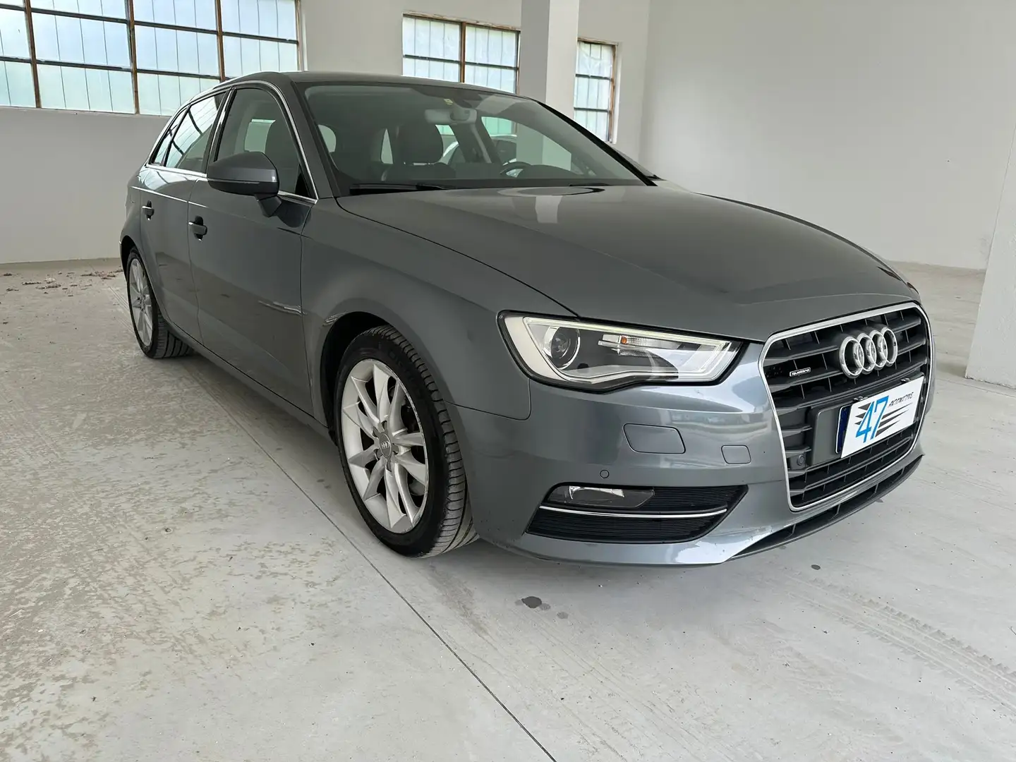 Audi A3 A3 Sbk 2.0 tdi Edition quattro 184cv s-tronic Gris - 2