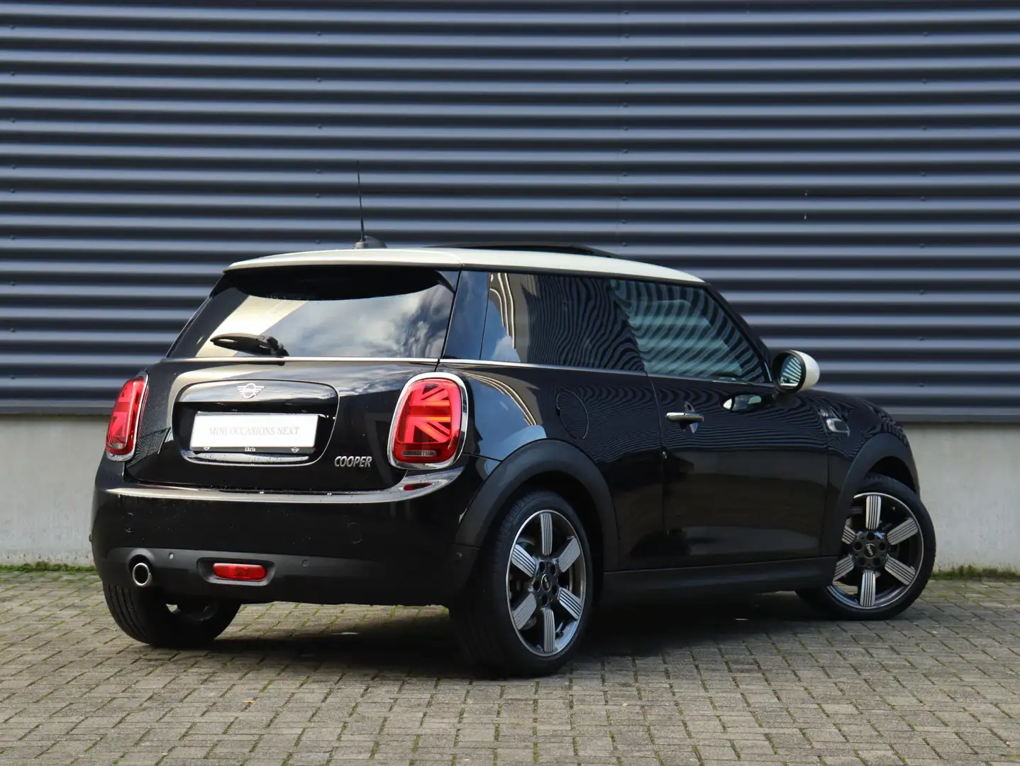 MINI Cooper 3-deurs |  60 Years Edition | Panodak | Harman Kar Nero - 2