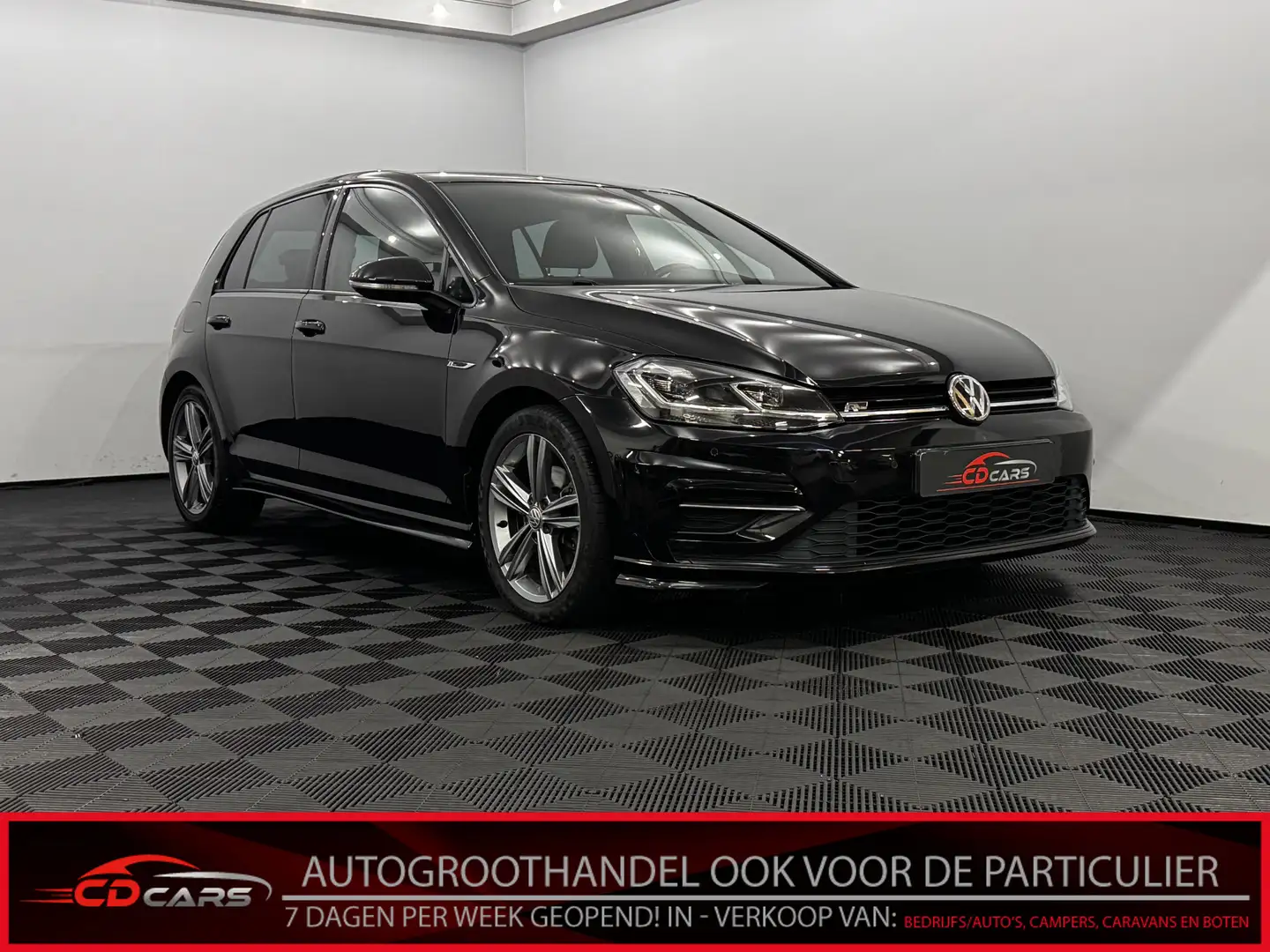 Volkswagen Golf 1.5 TSI R-Line Clima, Navi, Parkeersensoren, Cruis Noir - 1