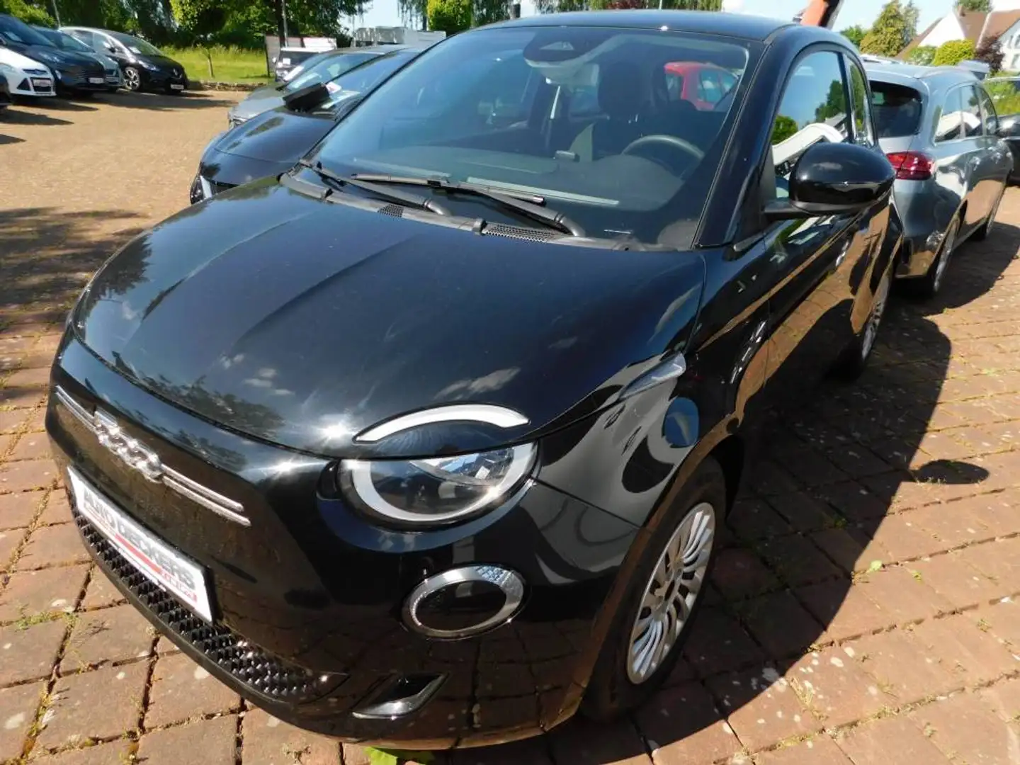 Fiat 500 Elektro 23,8 kWh ACTION KLIMA MIT BATTERIE-ZERTIFI Schwarz - 1