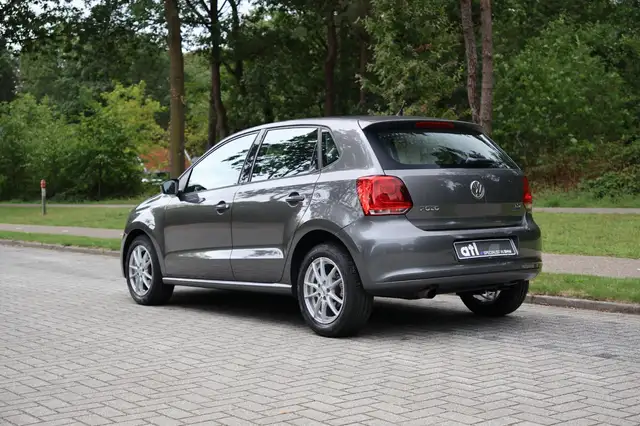 Volkswagen Polo view 3